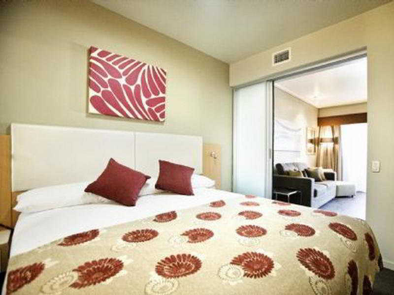Grand Hotel And Apartments Townsville Exterior foto