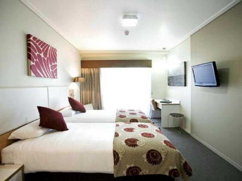 Grand Hotel And Apartments Townsville Habitación foto