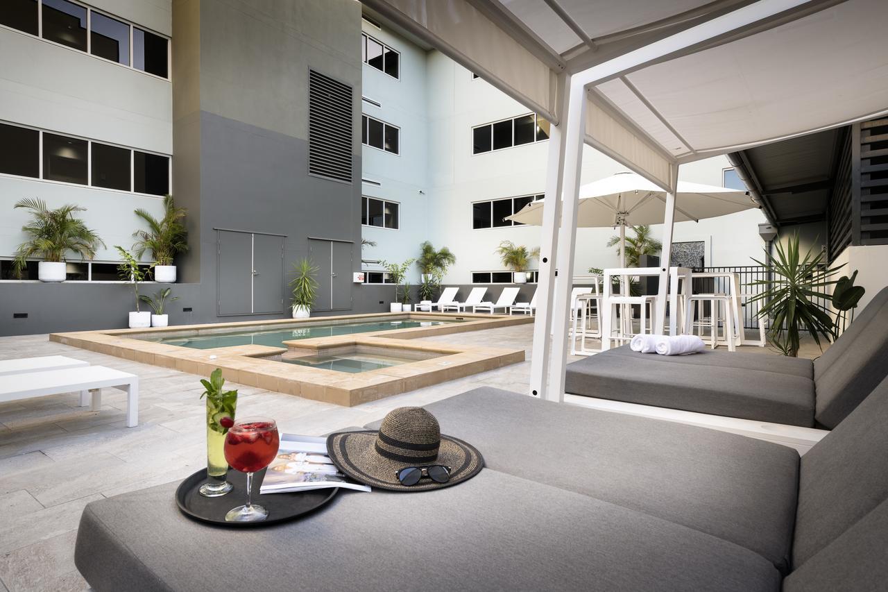 Grand Hotel And Apartments Townsville Exterior foto