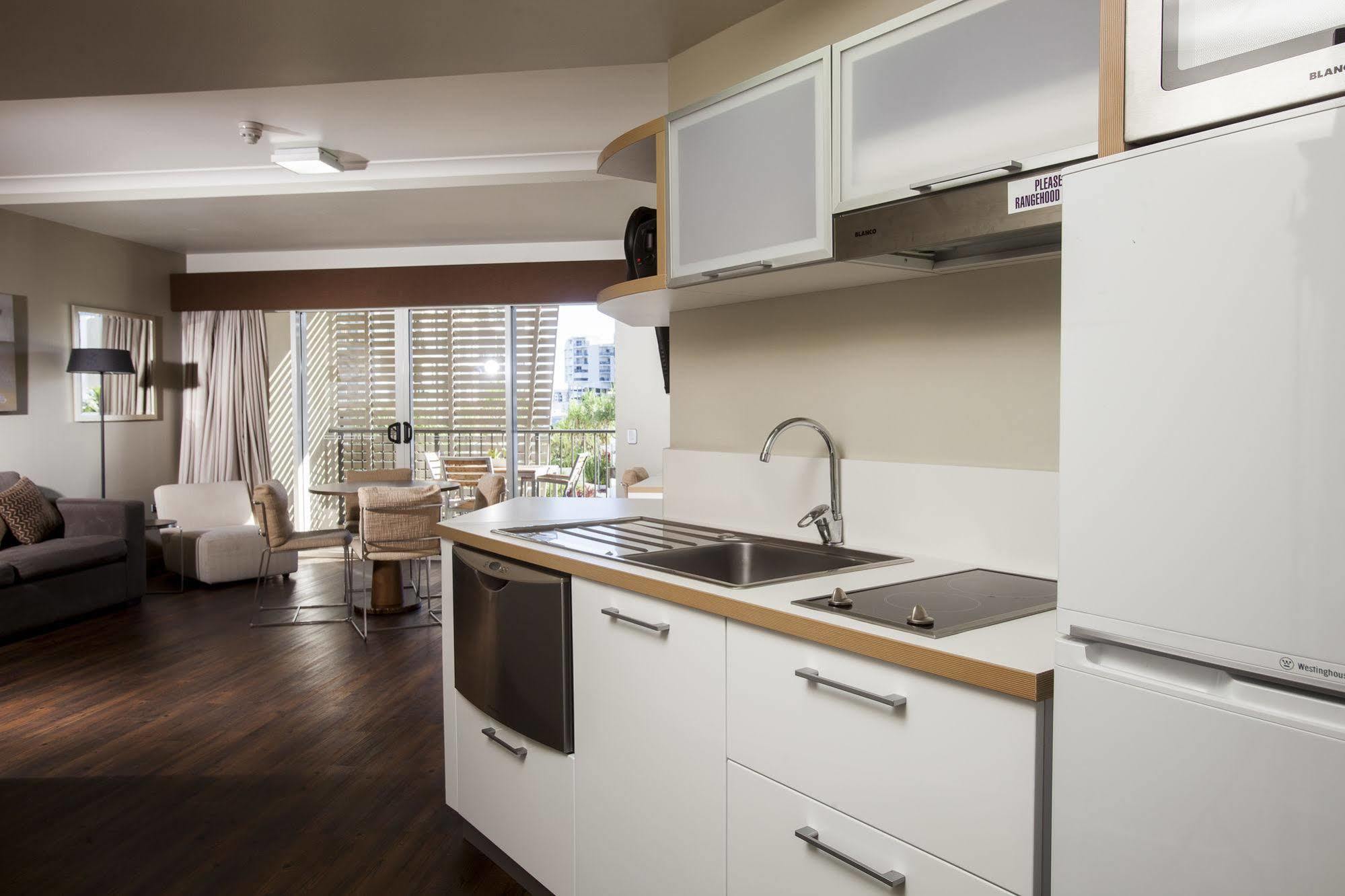 Grand Hotel And Apartments Townsville Exterior foto